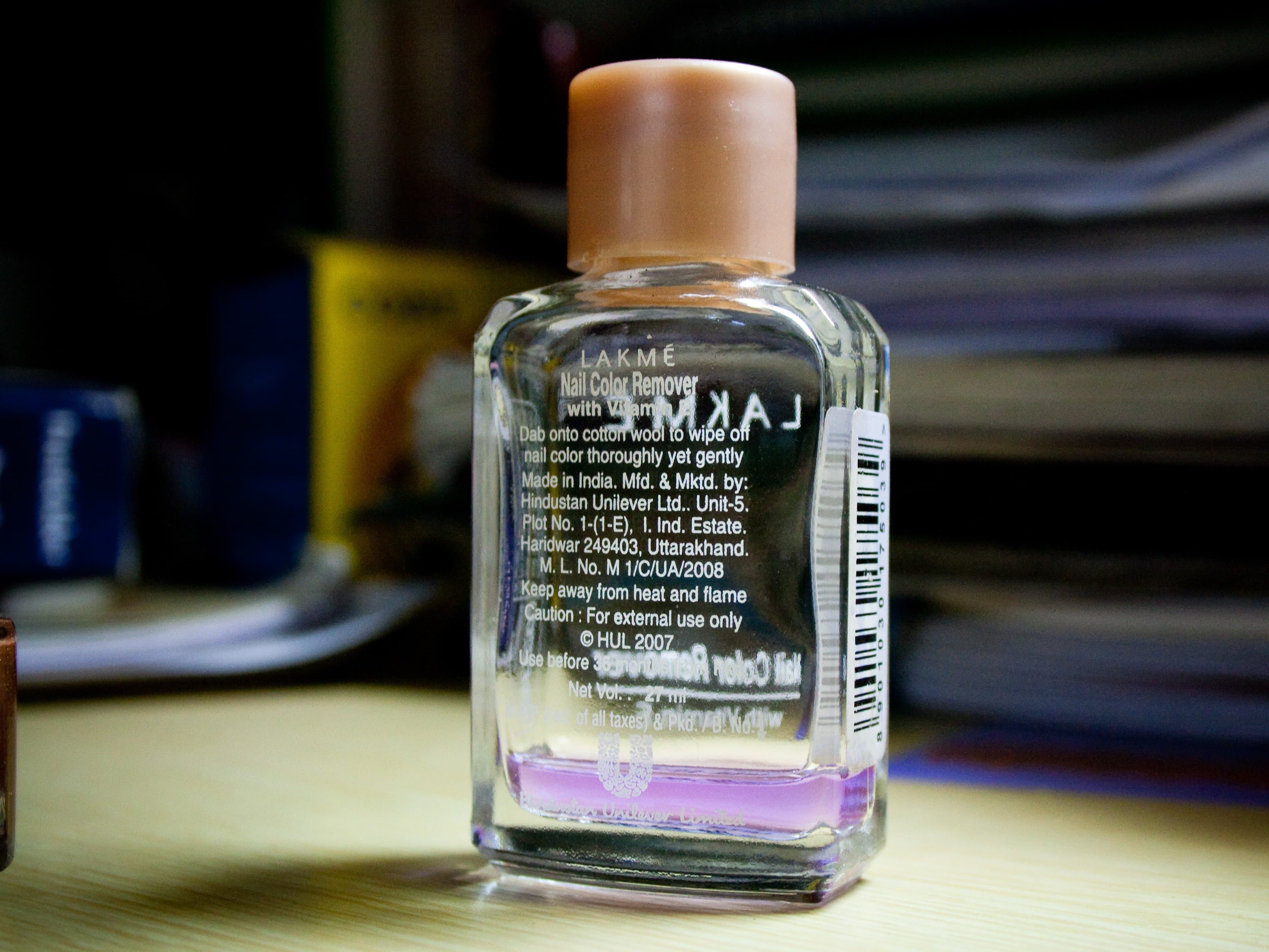 Soak builder gel with acetone